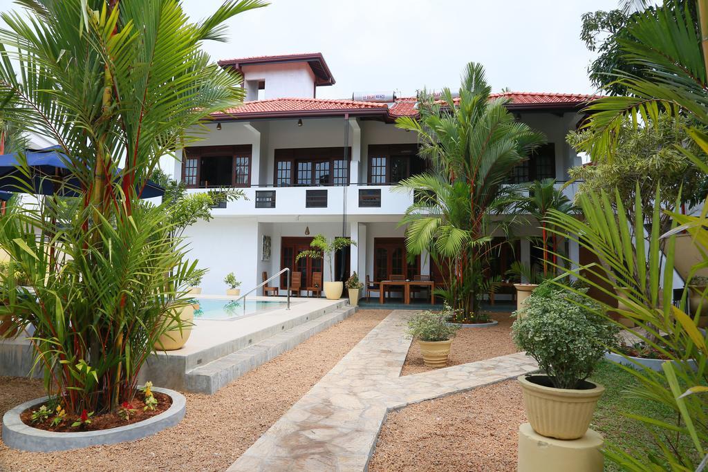 Sky And Sand Guesthouse Beruwala Exterior photo