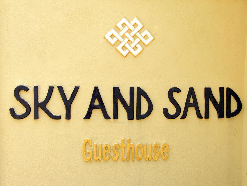 Sky And Sand Guesthouse Beruwala Room photo