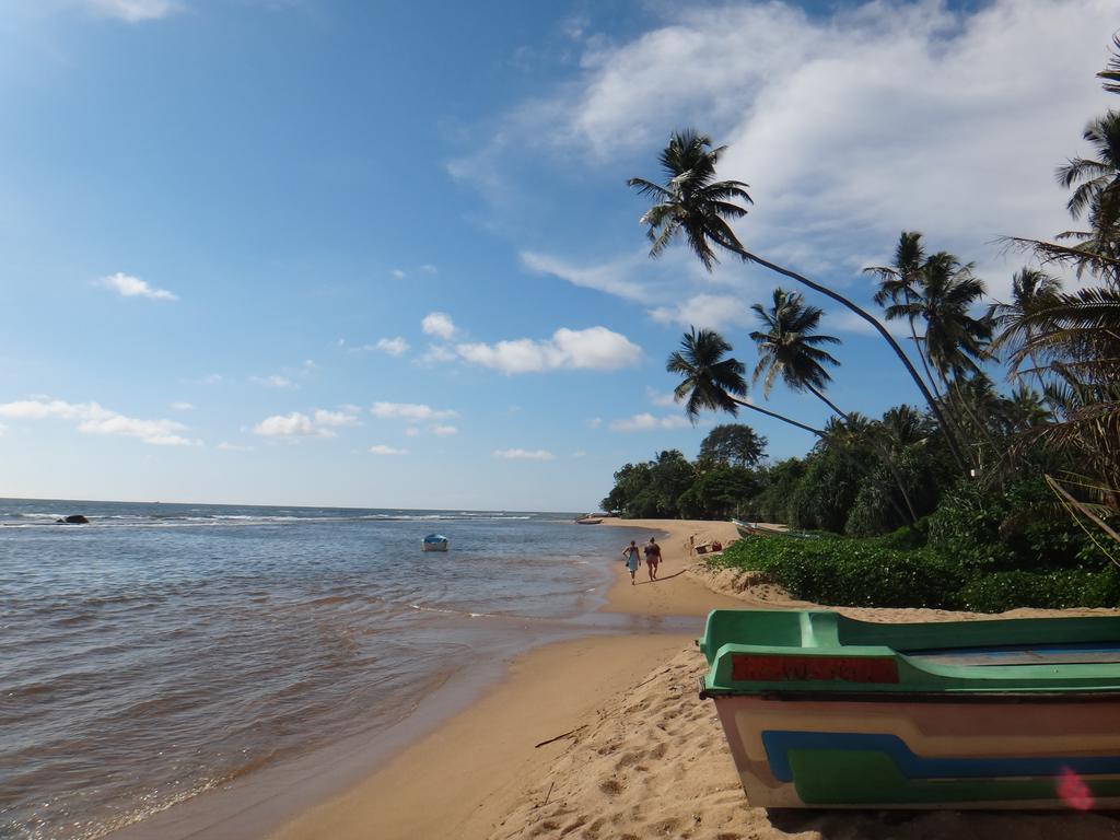 Sky And Sand Guesthouse Beruwala Exterior photo