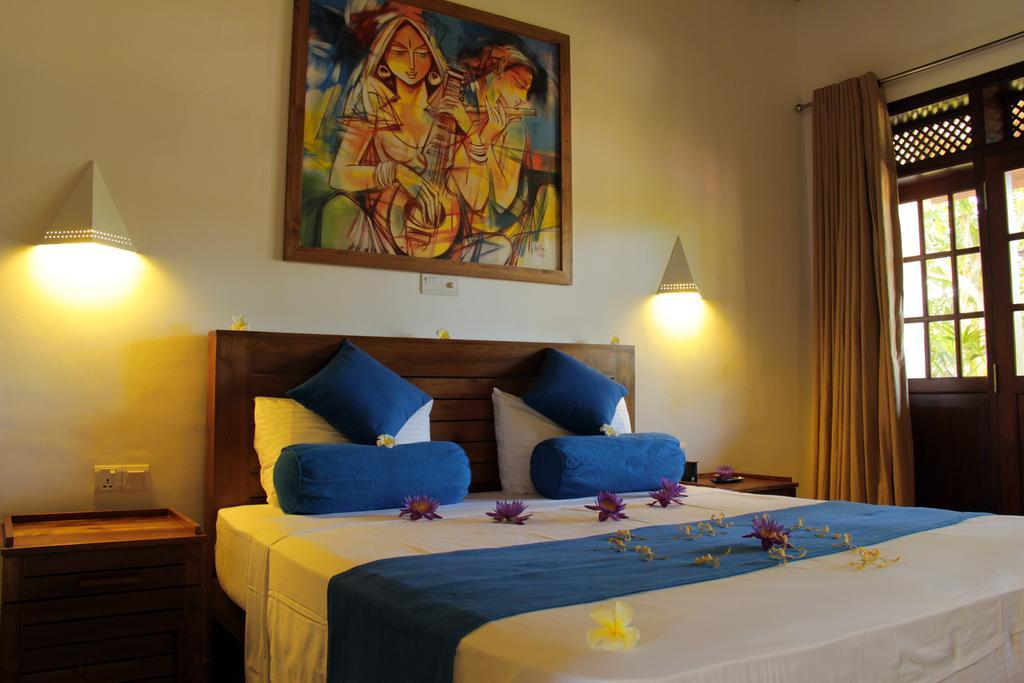 Sky And Sand Guesthouse Beruwala Room photo