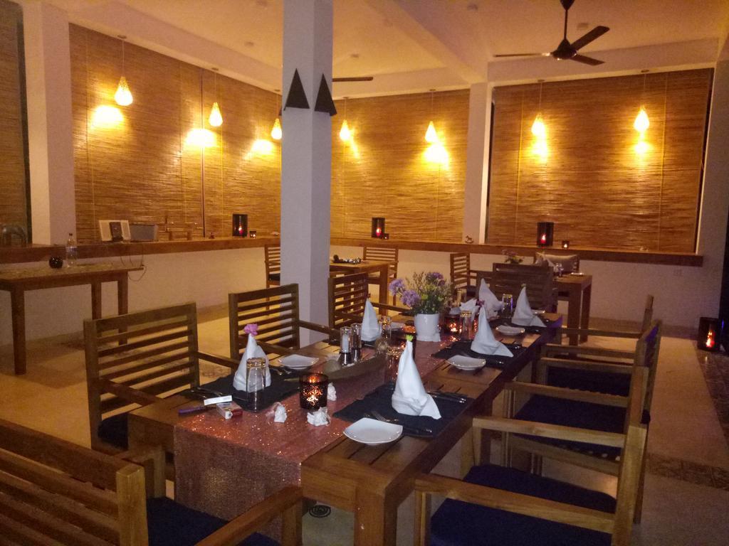 Sky And Sand Guesthouse Beruwala Exterior photo