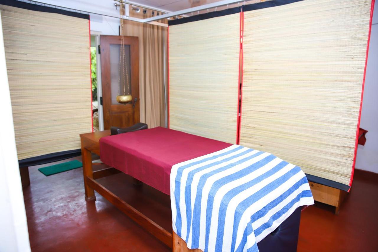 Sky And Sand Guesthouse Beruwala Exterior photo