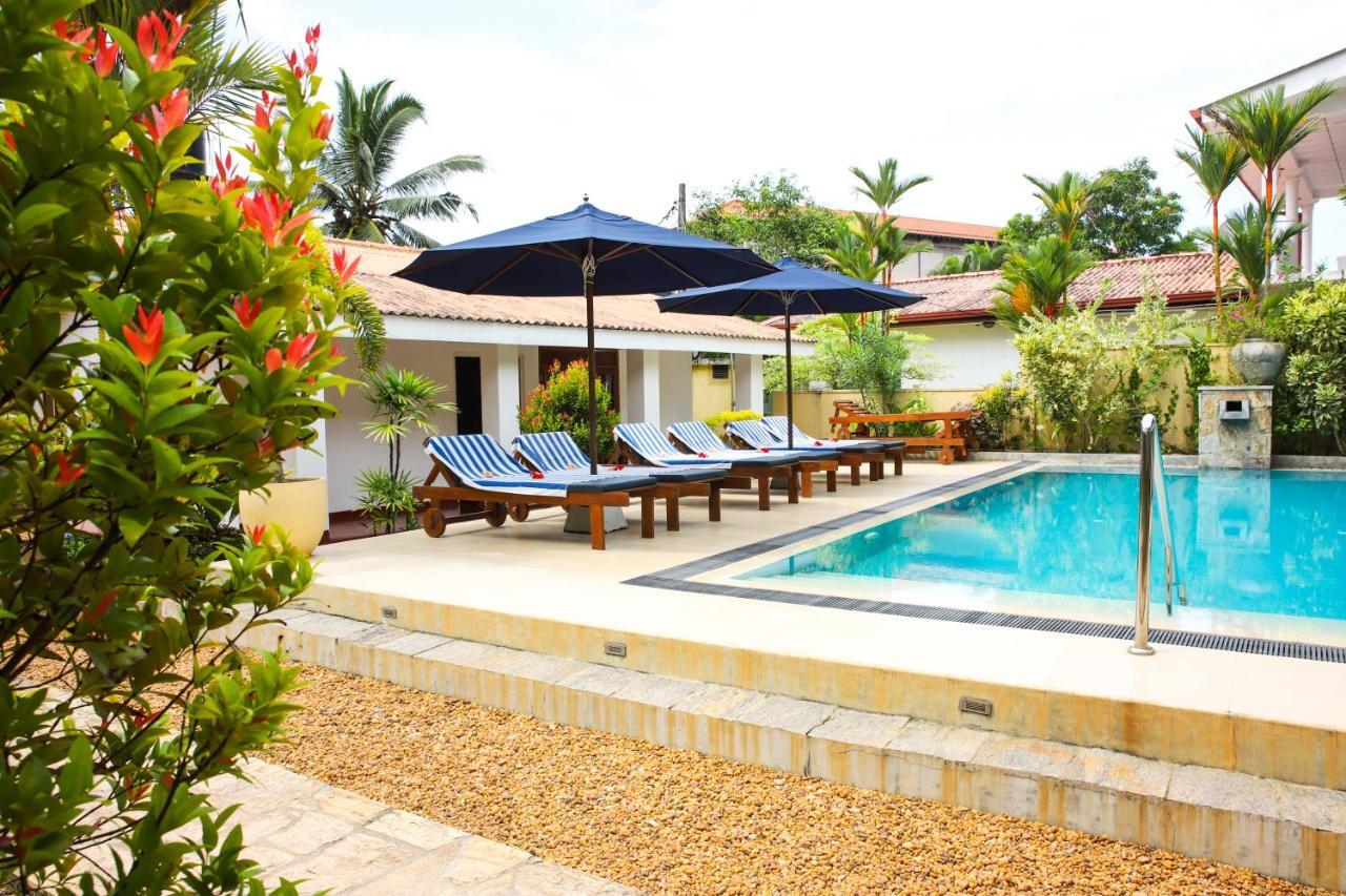 Sky And Sand Guesthouse Beruwala Exterior photo